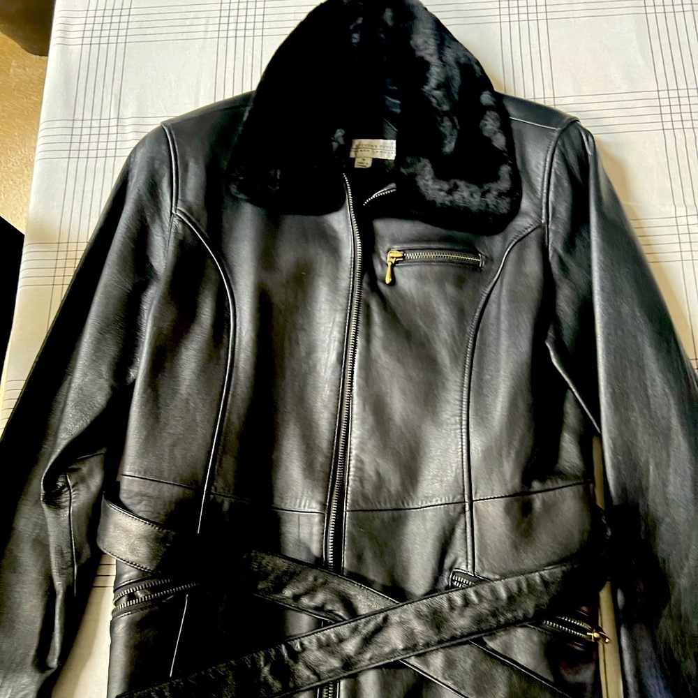 Worn once!!! Looks amazing ! Leather jacket so cute !!! Don’t miss